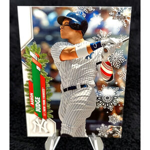 2020 Topps Holiday Aaron Judge SSP Rare Photo Variation Back Sleeve
